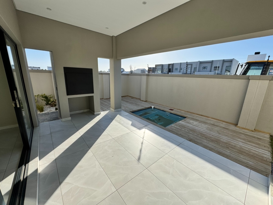 3 Bedroom Property for Sale in Sandown Western Cape